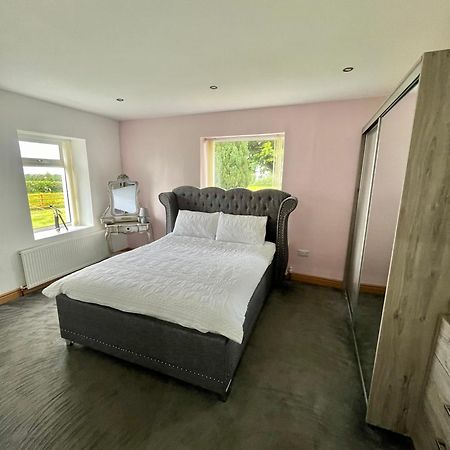 Unique Countryside Stay Dundrod Екстериор снимка